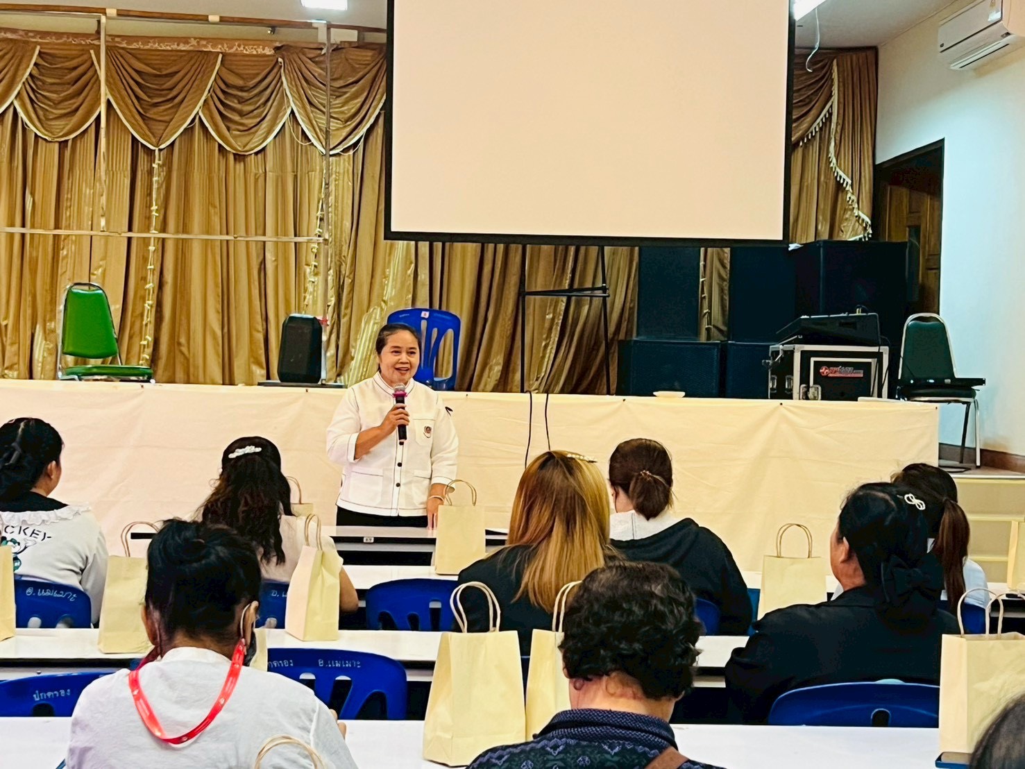 📣พช.แม่เมาะ  ดำเนินการประชุมคณะกรรมพัฒนาสตรีอำเภอแม่เมาะ  ประจำปีงบประมาณ พ.ศ.2569