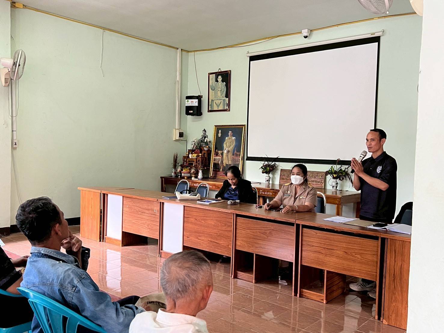 พช. เเม่เมาะ ลงพื้นที่ติดตามการดำเนินโครงการ กข.คจ.