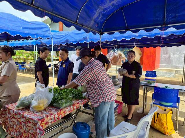สพอ.แม่เมาะ :ร่วมโครงการ "ไทยช่วยไทย" ลดภาระค่าครองชีพ ครั้งที 3